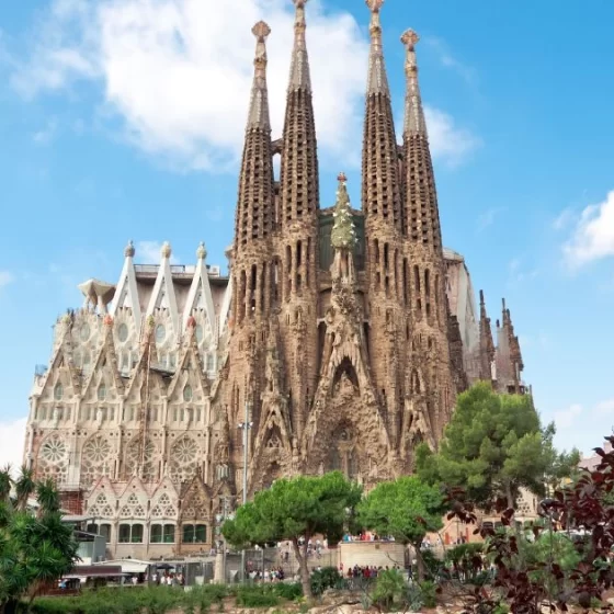 Barcelona Trip Itinerary for a Romantic Couples Getaway